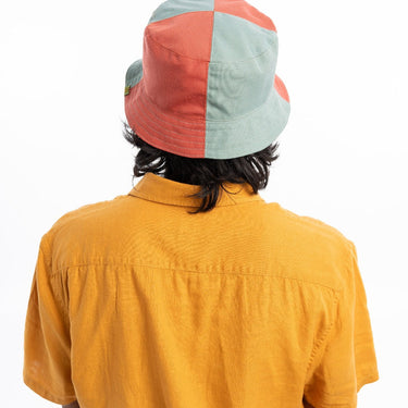 SUSTAINABLE BUSINESS BUCKET HAT 🎪