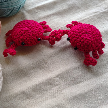 Grabby Crabby Desk Buddy - Kala Curry