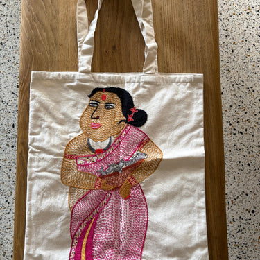 Laal Bindi Sundari Tote