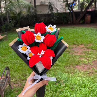 Red tulip bouquet - Kala Curry