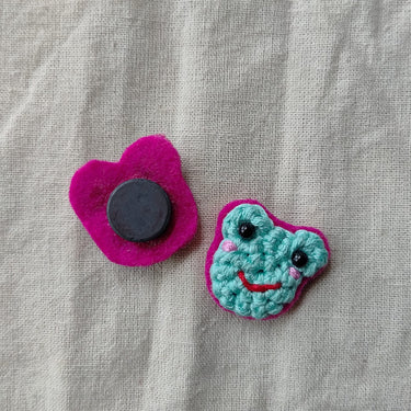 Riveting Ribbiter Frog Magnet - Kala Curry