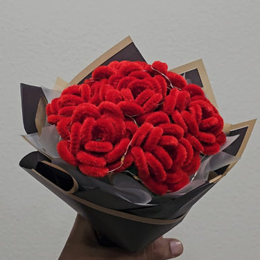 Rose with fairy light bouquet - Kala Curry